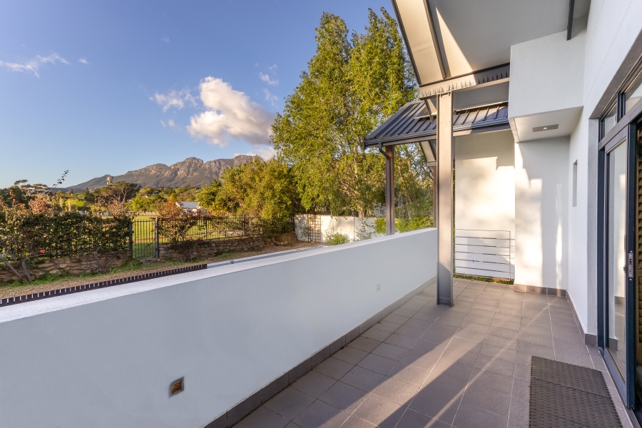 6 Bedroom Property for Sale in Mostertsdrift Western Cape